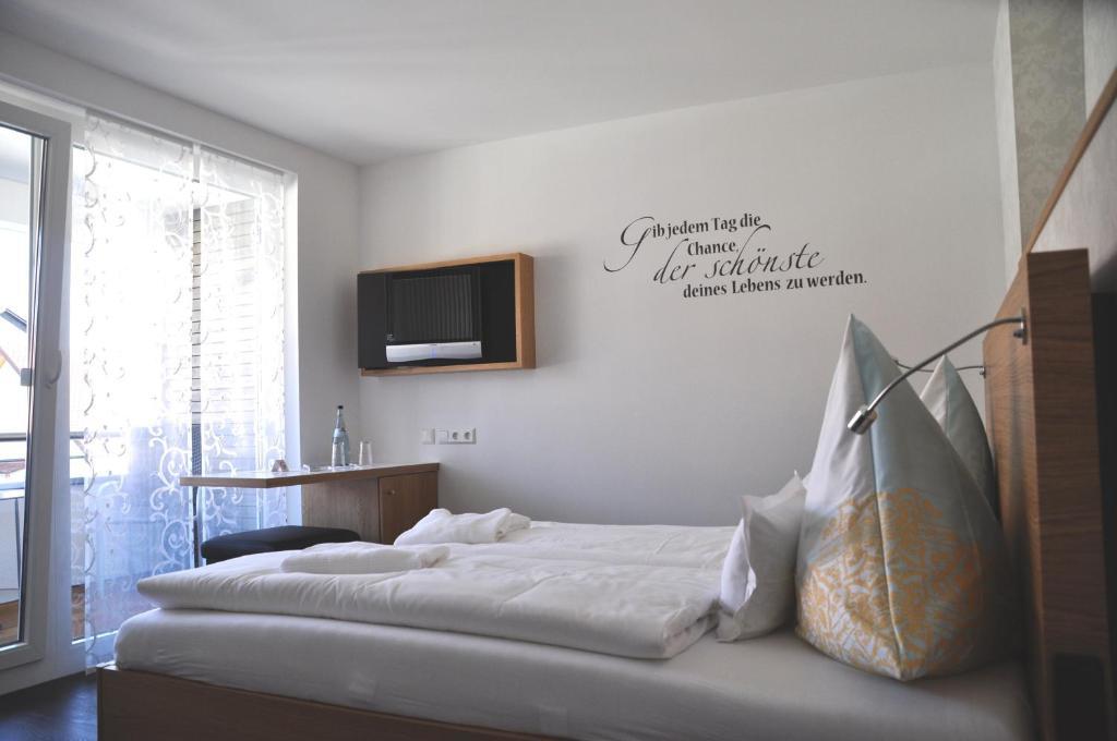 Hotel Hagnauer Seeperle Habitación foto